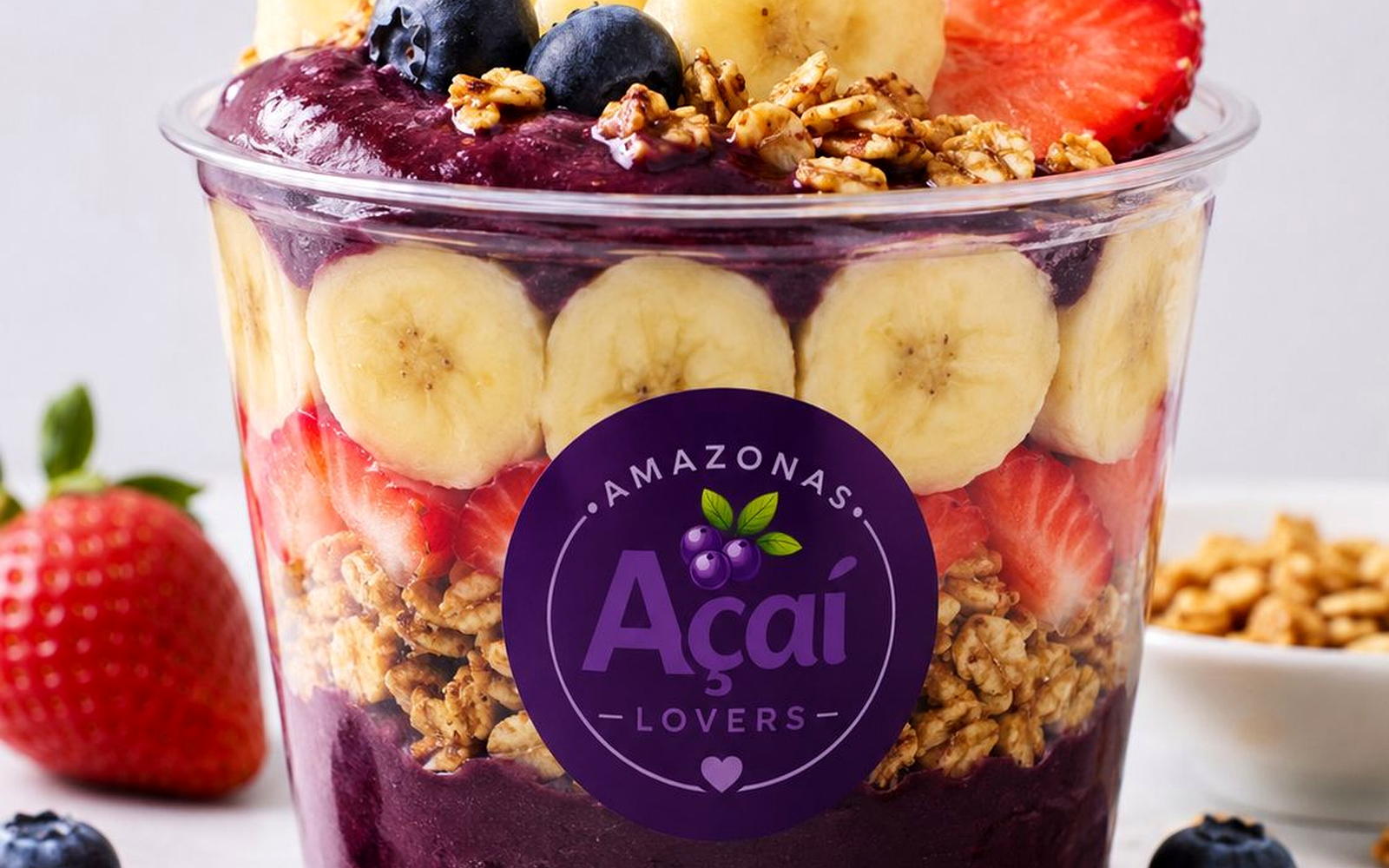 Açaí Copo con frutas frescas y granola